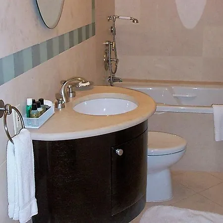 Apartment Sleeps 4 Air Con Wifi T057567