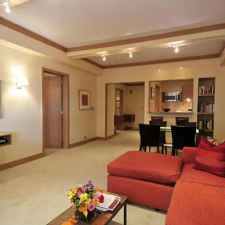 Apartment Sleeps 3 Air Con Wifi T057564 New York