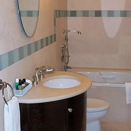 Apartment Sleeps 3 Air Con Wifi T057564 *