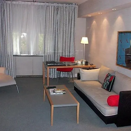 Sleeps 3 Air Con Wifi T057564 Apartment *