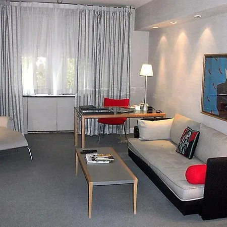 Sleeps 4 Air Con Wifi T057562 Apartment *