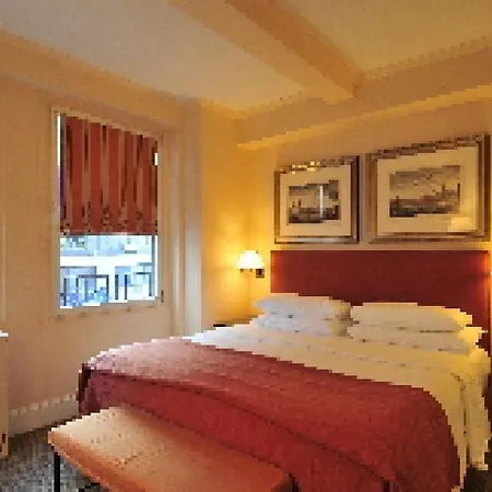 Sleeps 4 Air Con Wifi T387761 * New York