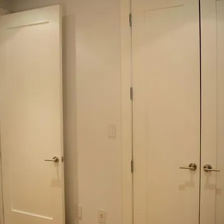 Sleeps 6 Air Con Wifi Apartment *