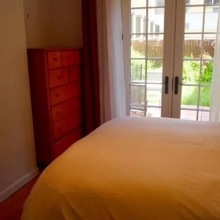 Apartment Sleeps 6 Wifi