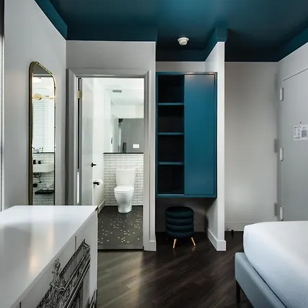 The At Hotel New York