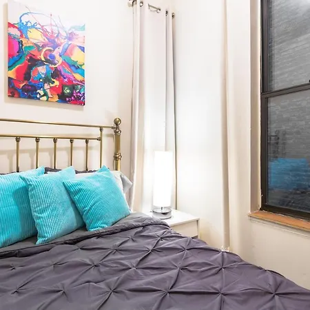 Apartment Spacious Apt Close To 9Th Avenue New York