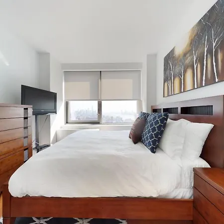Global Luxury Suites At The Eugene *