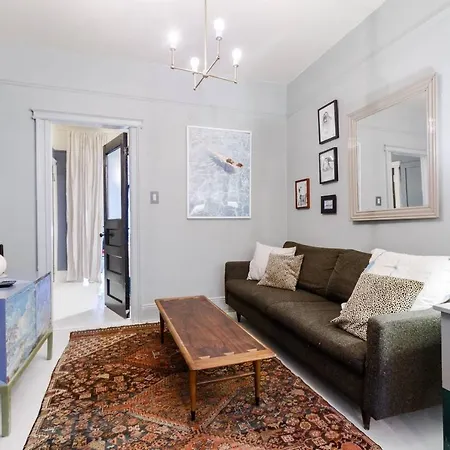 Charming Bk Townhouse By Highland Park! Holiday home *