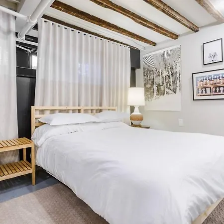Charming Bk Townhouse By Highland Park!
