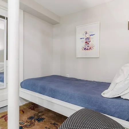 Charming Bk Townhouse By Highland Park! Holiday home New York