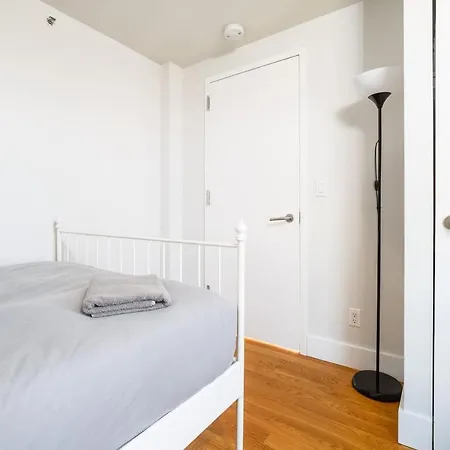 Apartment 4 Bedroom 2 Bath Bushwick Spot W/ Stunning Views New York