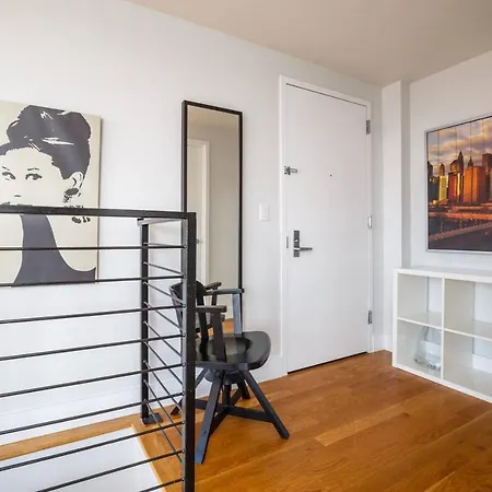 4 Bedroom 2 Bath Bushwick Spot W/ Stunning Views Apartment
