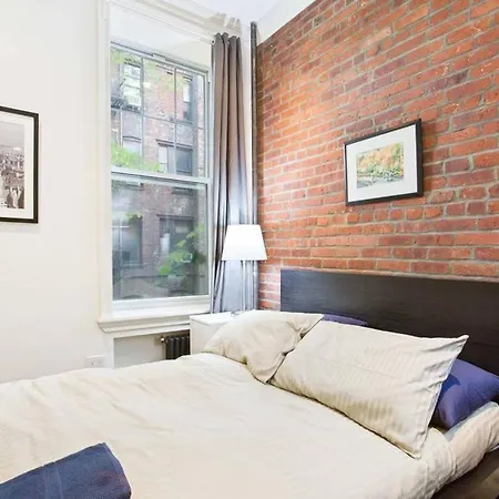 Apartment ~*perfectly Located, Exceptionally Designed*~ 4br 2ba Flat For Groups & Families