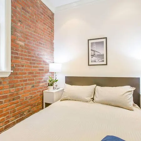 ~*perfectly Located, Exceptionally Designed*~ 4br 2ba Flat For Groups & Families *