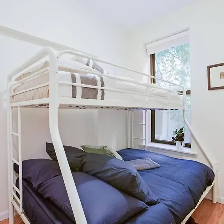 Well-designed 2br Pad In Exceptional Neighborhood: Lower East Side! * New York