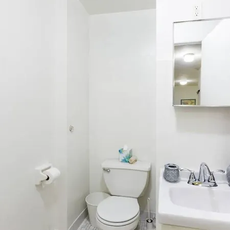 Cozy 1br Pad, Prime Les Location! New York