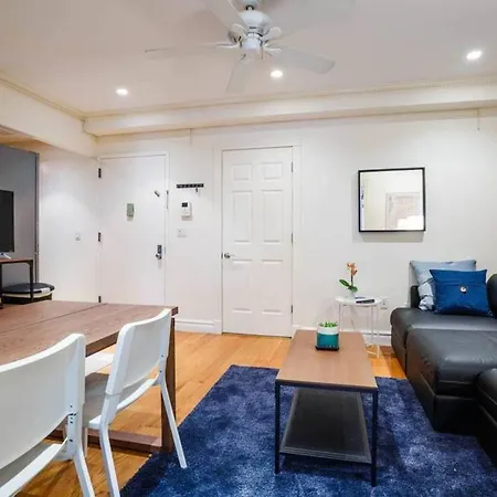 Apartment Spacious, Quaint, Private 3br/2ba Sleeps 9 ~*best Block In Lower East Side *~