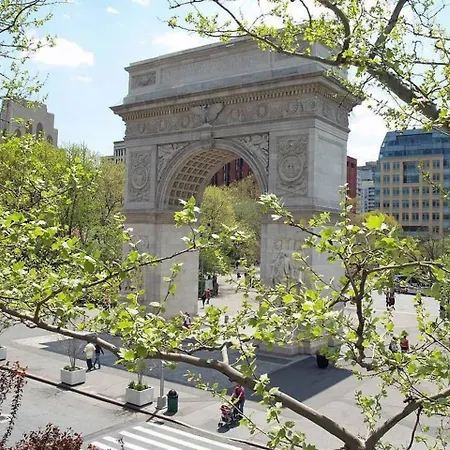 Lower East Side Gem: Quiant Space In Trendy, Vibrant, Convenient Neighborhood ! Sleeps 7 New York