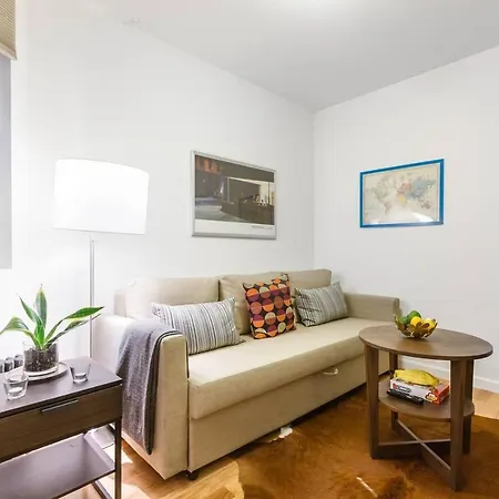 Cozy 1br Pad, Prime Les Location! Apartment