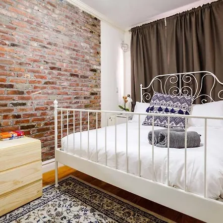 Apartment Spacious, Quaint, Private 3br/2ba Sleeps 9 ~*best Block In Lower East Side *~