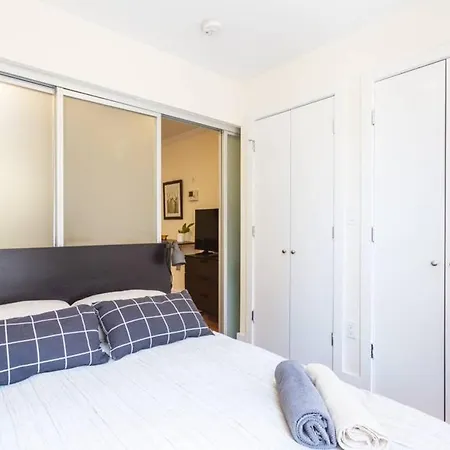 Apartment Essential, Easy, Private, Luxe, Bright Lower East Side 1br- Sleeps 3
