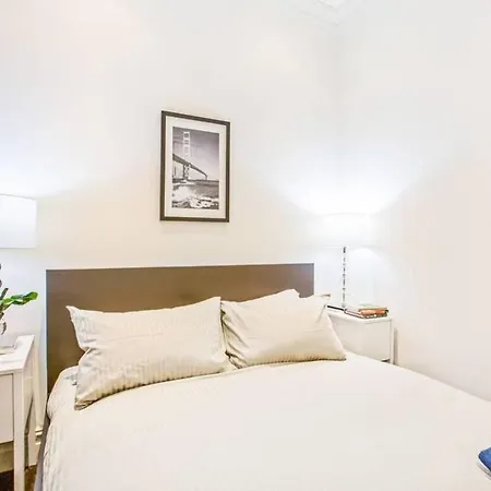 Apartment ~*perfectly Located, Exceptionally Designed*~ 4br 2ba Flat For Groups & Families New York