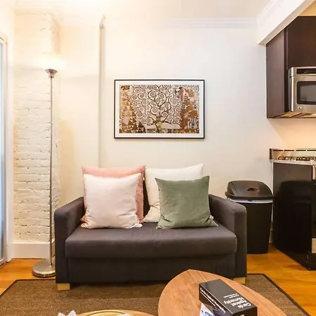 Apartment Essential, Easy, Private, Luxe, Bright Lower East Side 1br- Sleeps 3
