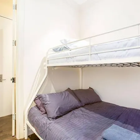 ~*perfectly Located, Exceptionally Designed*~ 4br 2ba Flat For Groups & Families Apartment *