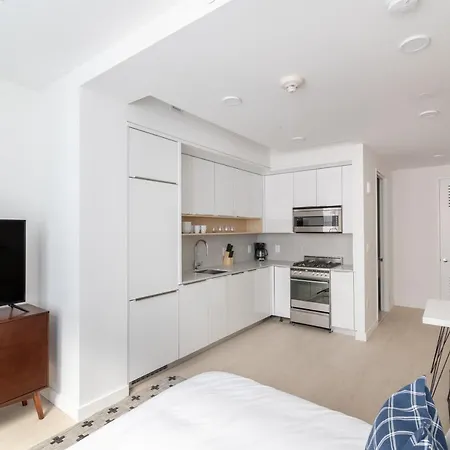 Chic Suites At Wall Street By Sonder Holiday home *
