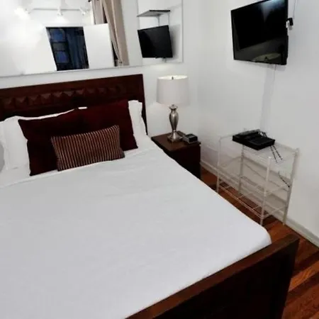 Deluxe Times Square Aparthotel *