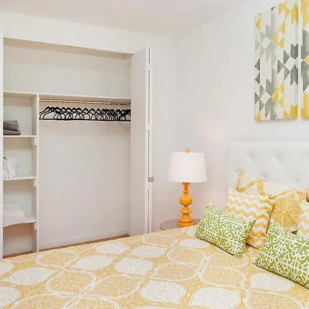 Luxurious 2 Bed Doorman Apt At Uws Apts