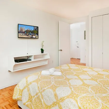 Luxurious 2 Bed Doorman Apt At Uws Apts