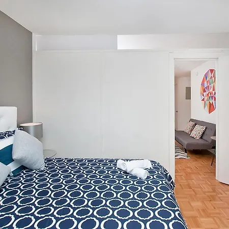 Apartment Luxurious 2 Bed Doorman Apt At Uws Apts