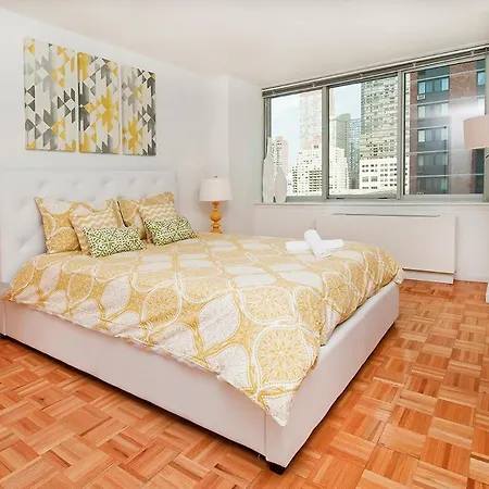 Luxurious 2 Bed Doorman Apt At Uws Apts Apartment *