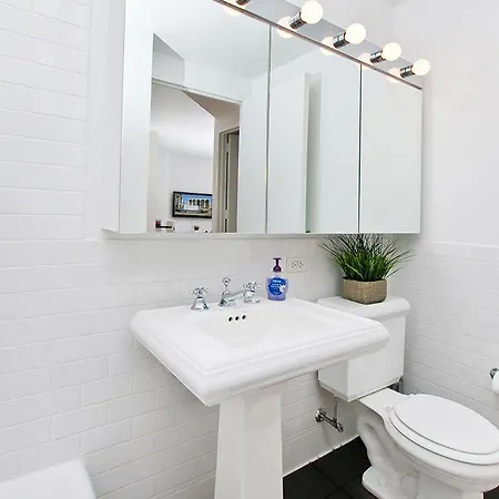 Apartment Luxurious 2 Bed Doorman Apt At Uws Apts *
