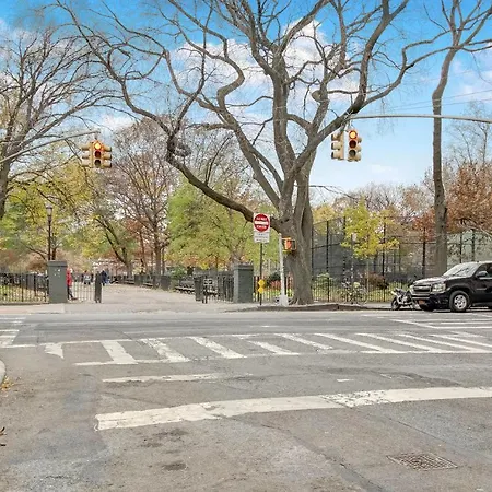 Upper West Luxury 4bed 2bath: Steps To Central Park *