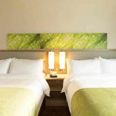 Hotel Wyndham Garden Fresh Meadows Flushing