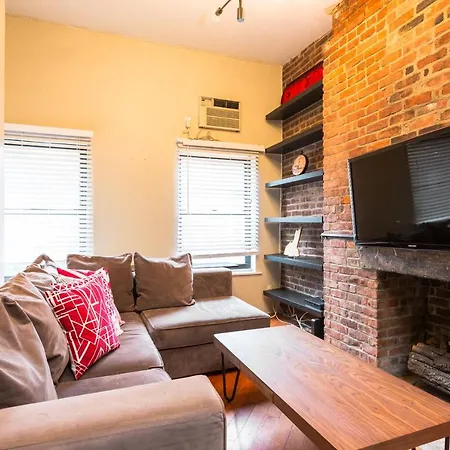 Spacious Apt Close To 9Th Avenue