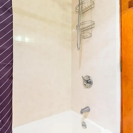 Apartment Spacious Apt Close To 9Th Avenue New York