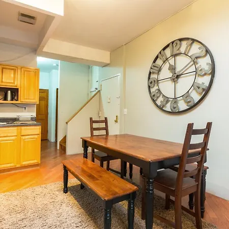 Apartment Spacious Apt Close To 9Th Avenue New York