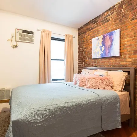 Spacious Apt Close To 9Th Avenue