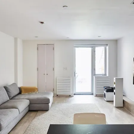 Manhattan Avenue Townhouse By Onefinestay