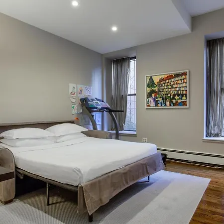 Sterling Place Apartment *