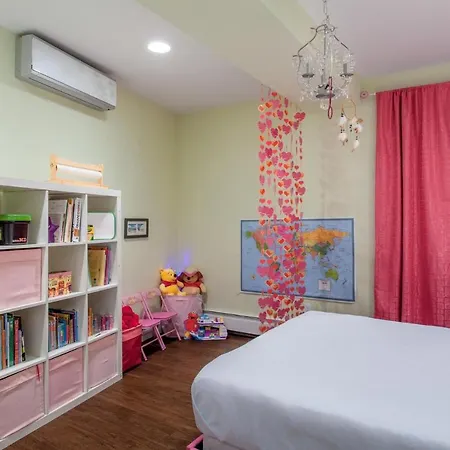 Sterling Place Apartment *