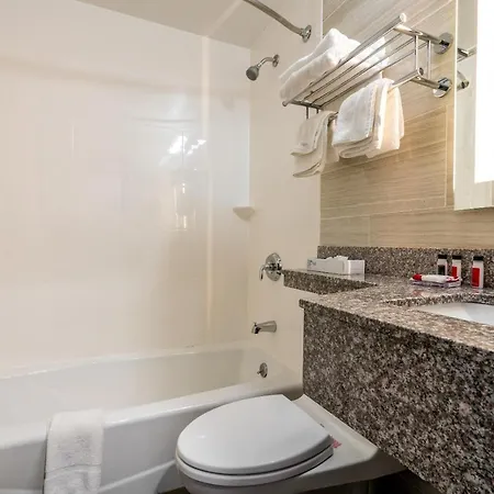 Letap Near Airtrain Jfk Airport Hotel