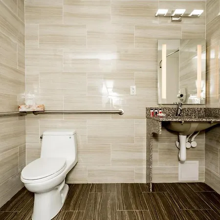 Letap Near Airtrain Jfk Airport 3* New York