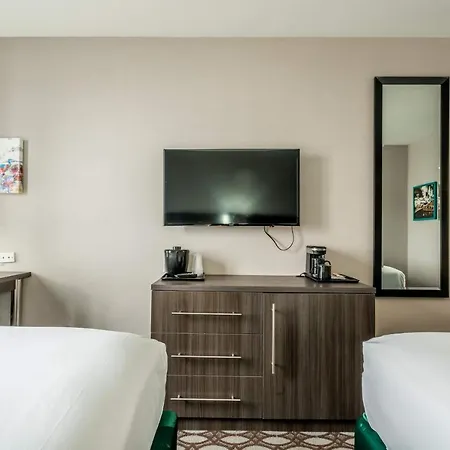 Letap Near Airtrain Jfk Airport Hotel New York