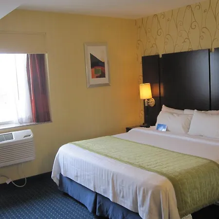 Fairfield & By Marriott Long Island City/manhattan View Hotel