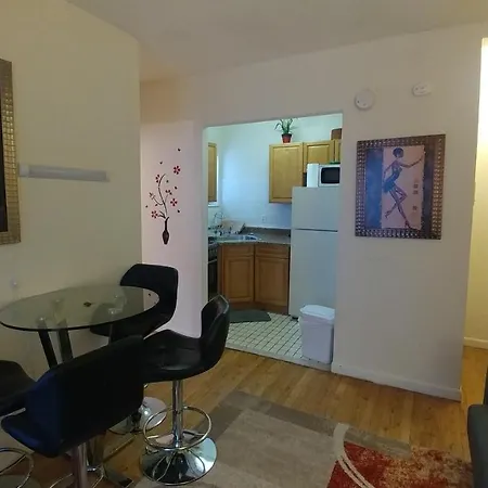 Beautiful In Upper West Side Apartment