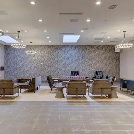 Microtel By Wyndham Long Island 3*